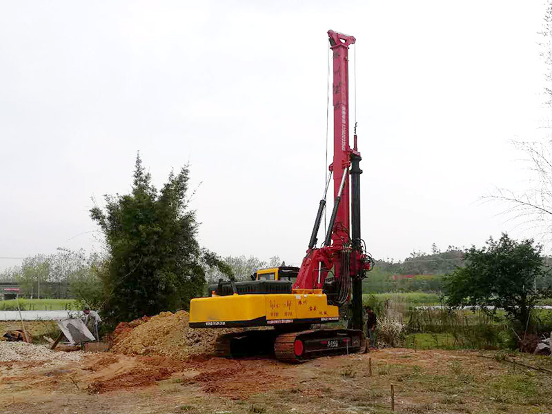 鉆孔機怎么打地基？地基好工具